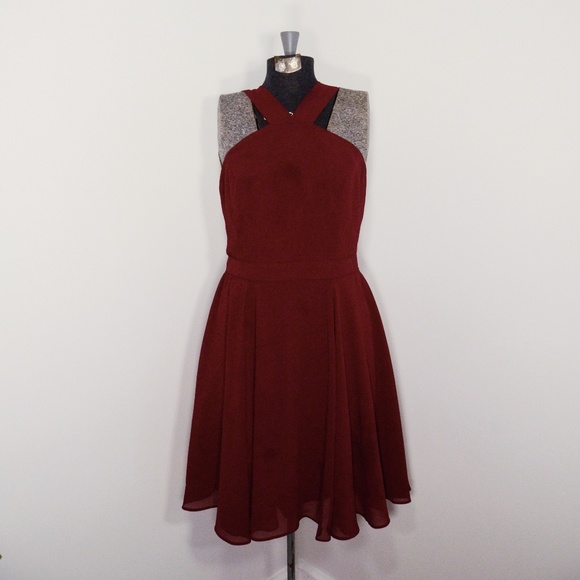 Lulu's Wine Halter Skater Dress Size Medium Good - Picture 2 of 6